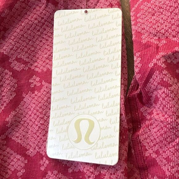 NWT lululemon Swiftly Tech L/S crew snake Pink/Cranberry thumbholes Sz 10 - Picture 9 of 13
